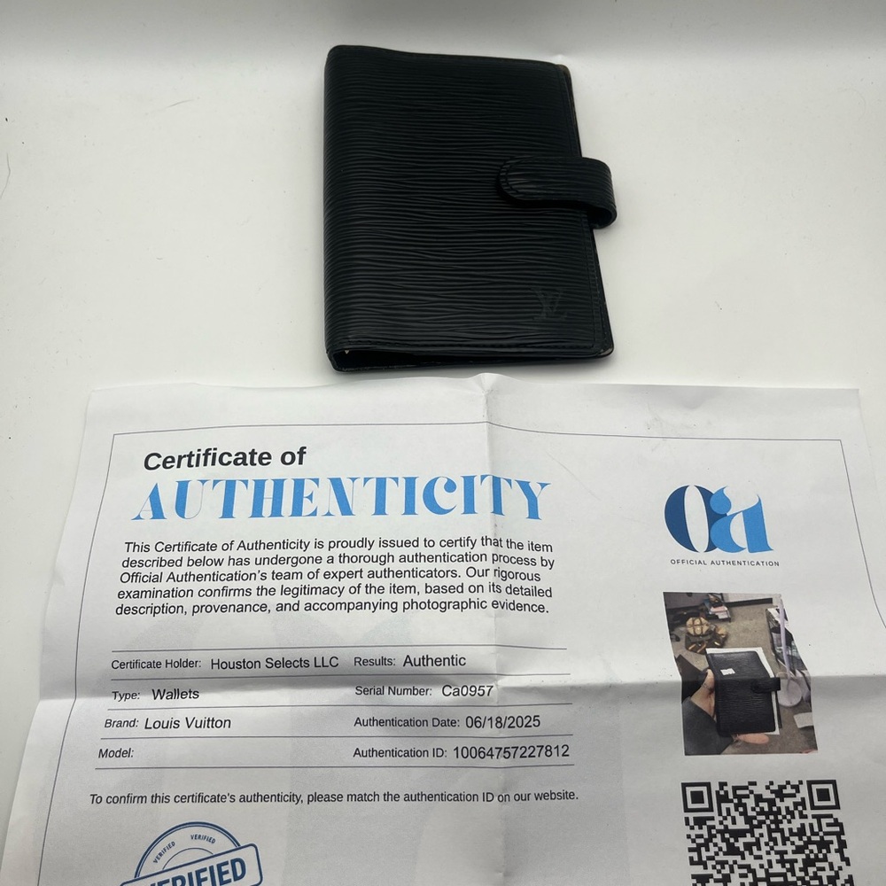 Louis Vuitton Black Epi Planner/Agenda w/ COA